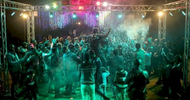 غزة: منع اقامة حفلات الافراح في الاماكن العامة