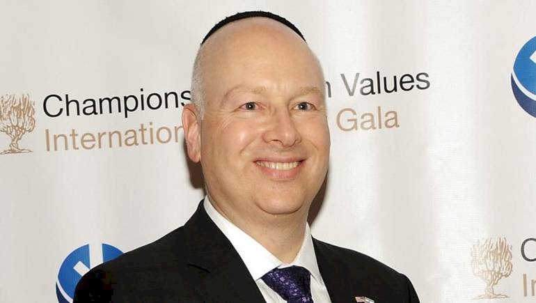 غرينبلات :  التاريخ  سيحاكم السلطة الفلسطينية بقسوة