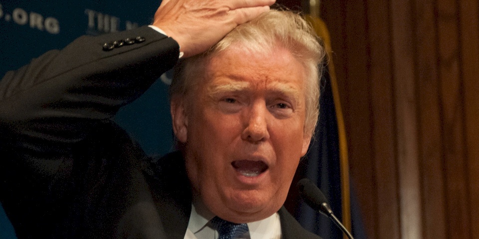 هل يتم عزل الرئيس الأمريكي دونالد ترامب؟