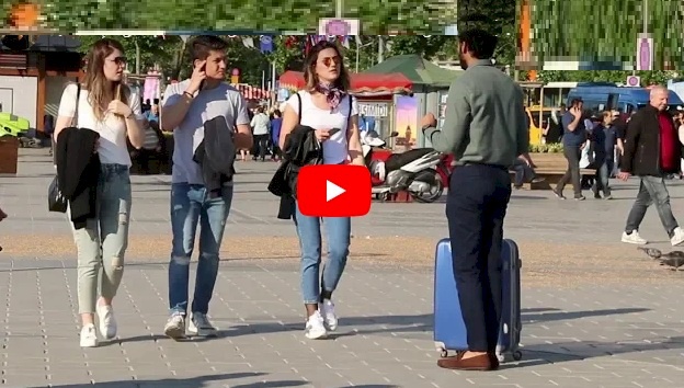 فيديو.. عربي يطلب من الأتراك أن يستضيفوه عندهم للإفطار