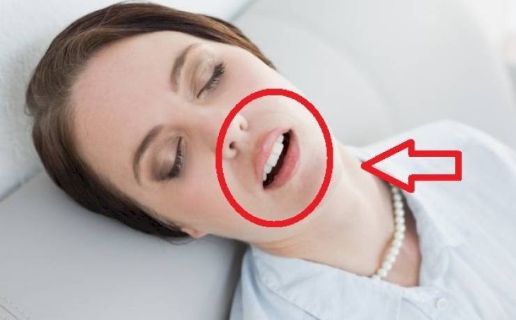 لماذا ينام البعض وافواههم مفتوحة؟
