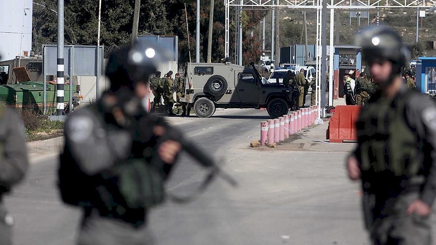 صورة| الاحتلال يعتقل عددا من الشبان ويضبط سلاحاً في جنين