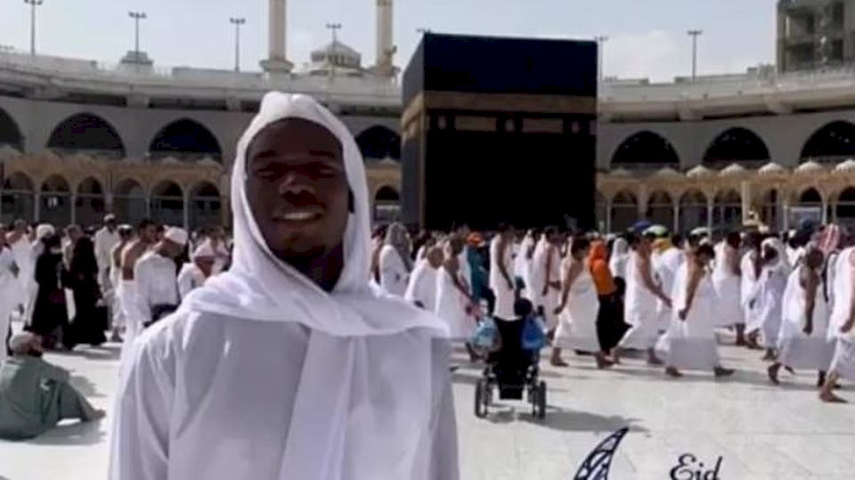 بوغبا: الإسلام دين الإنسانية.. وحولني إلى شخص أفضل