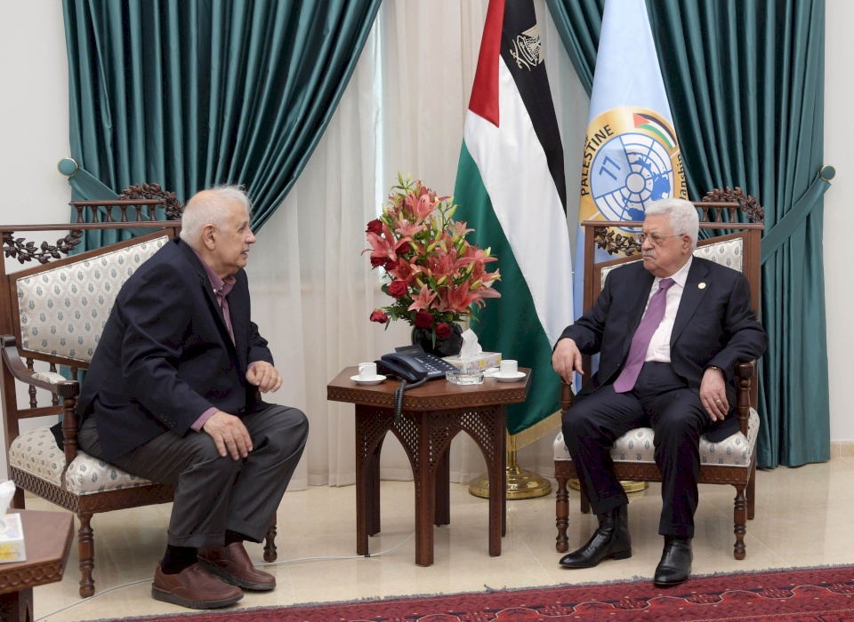 الرئيس عباس يعلن استعداده للدعوة لانتخابات تشريعية تتبعها رئاسية