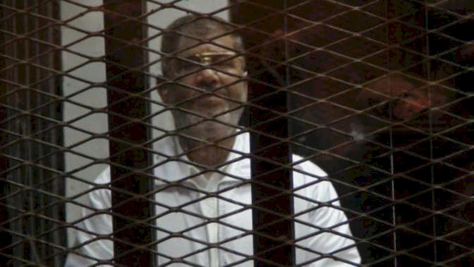 النائب العام يكشف تفاصيل وفاة محمد مرسي.. هذا كل ما حدث