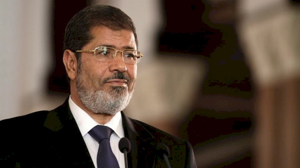 ما هي القضية التي توفي محمد مرسي أثناء محاكمته فيها؟