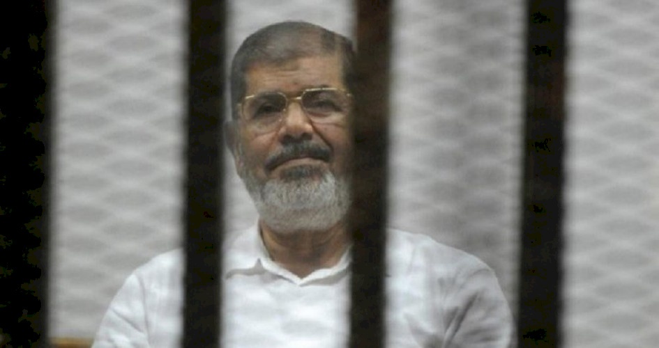 "الإندبندنت": مرسي تُرك ملقى على الأرض حتى الموت