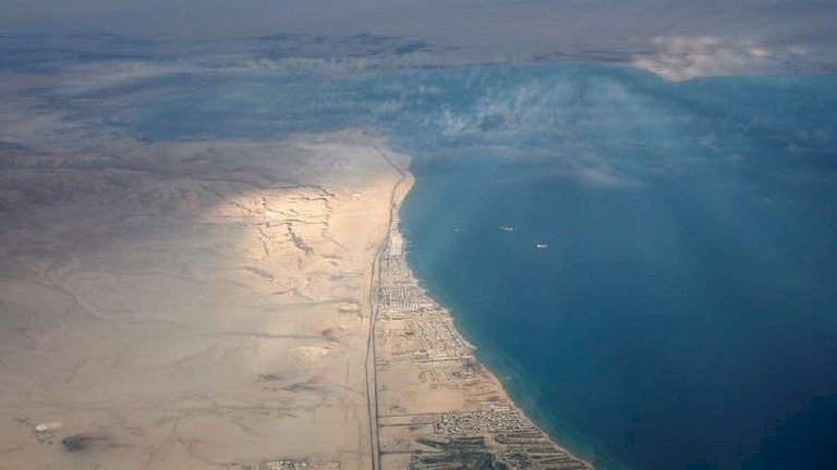 مصر تسعى لمسح البحر الأحمر للبحث عن الذهب الأسود