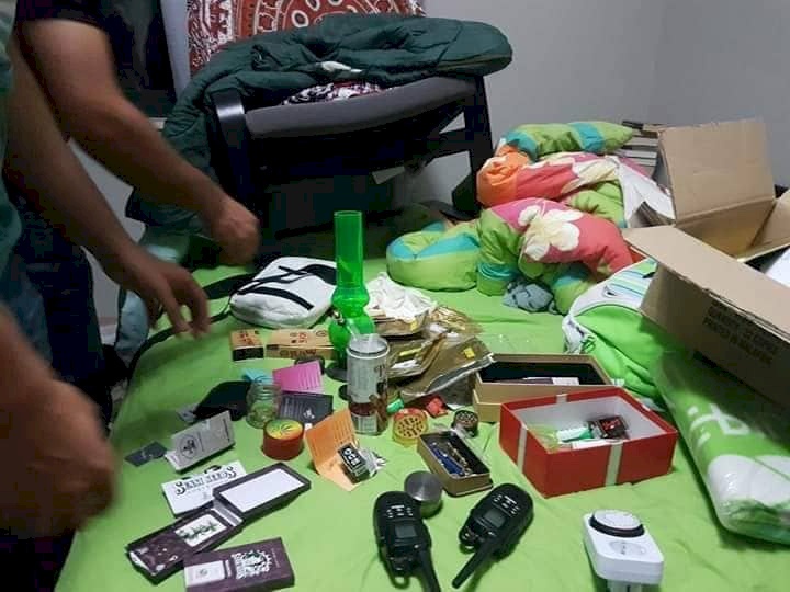 صور: ضبط معمل لزراعة المخدرات داخل منزل برام الله