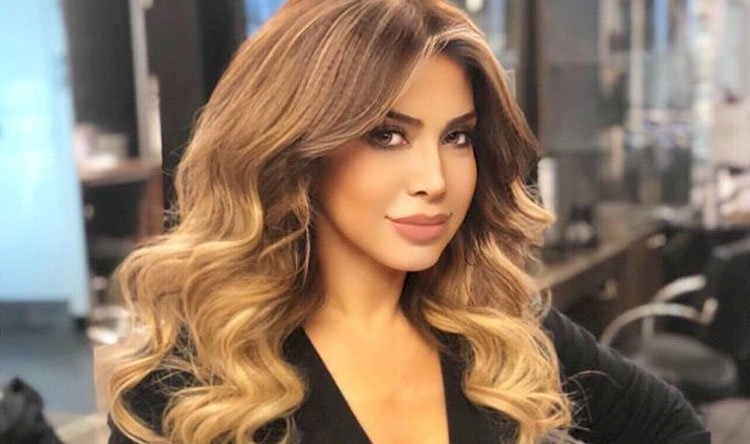 هكذا ردت نوال الزغبي على صحافي طلب يدها للزواج