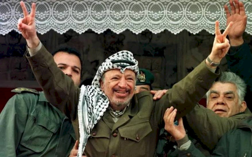 25 عاماً على عودة أبو عمار إلى أرض الوطن