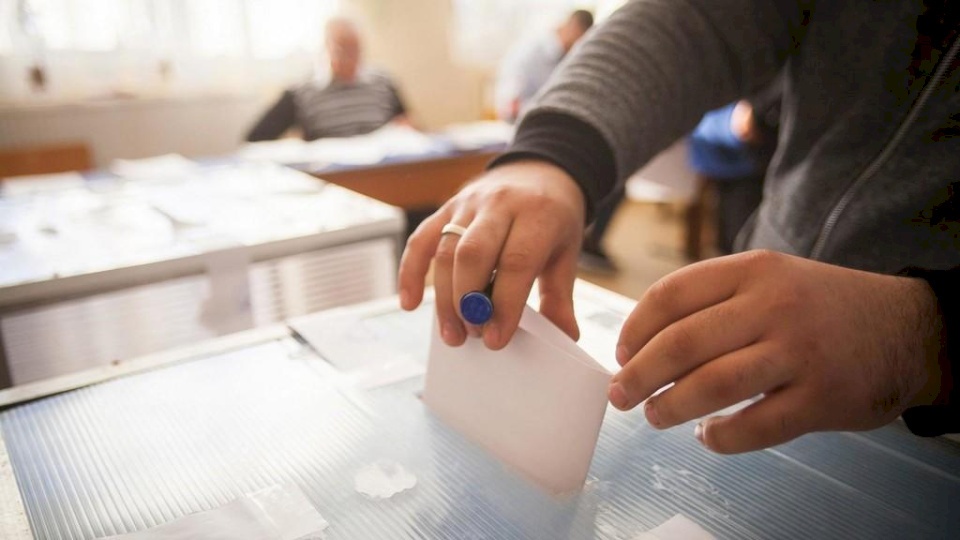 بدء الاقتراع للإنتخابات المحلية المعادة