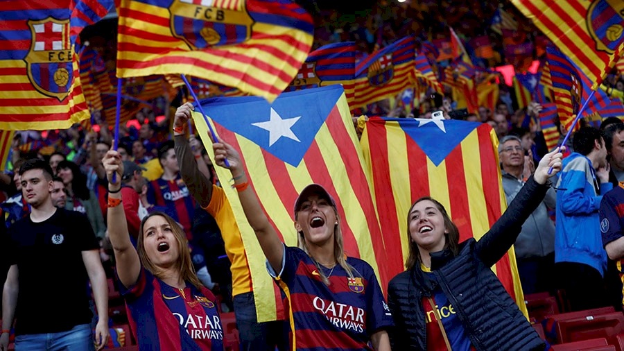 برشلونة يعلن ضم لاعب كبير