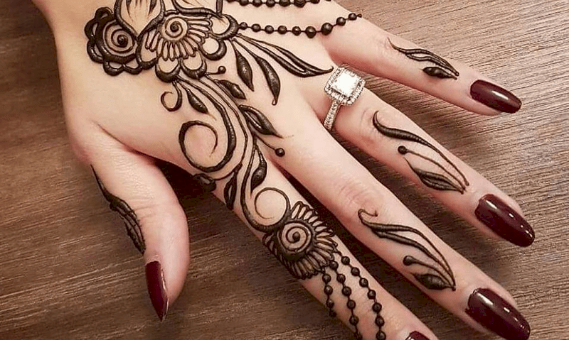 وشم الحناء قد يتسبب في الحساسية