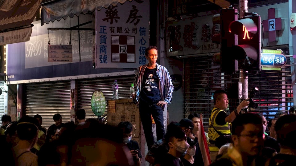 هونغ كونغ.. مظاهرة قرب الحدود ضد "التجار الصينيين"