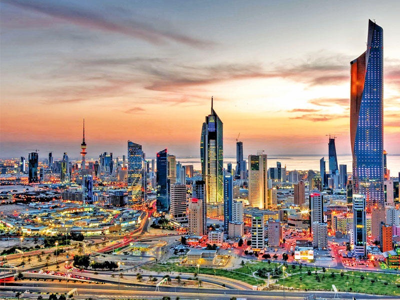 الكويت: اعتقال وافد أجنبي ارتدى قميصا عليه علم "إسرائيل"