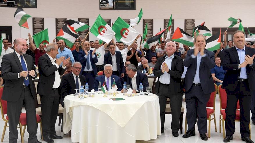 الرئيس يهنئ الجزائر بفوز منتخبها بكأس الامم الافريقية