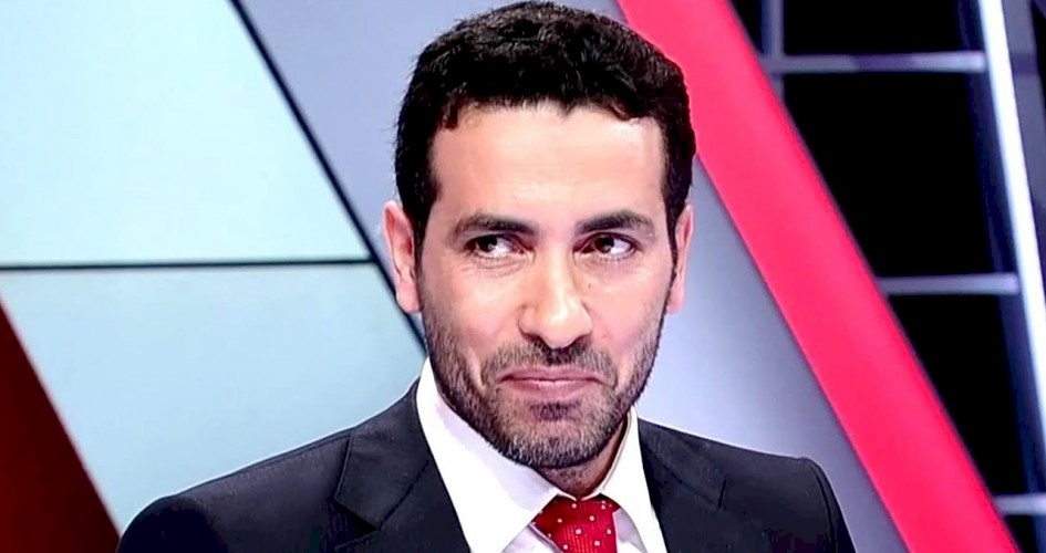 هكذا رد أبو تريكة على هتافات جماهير الجزائر باسمه؟