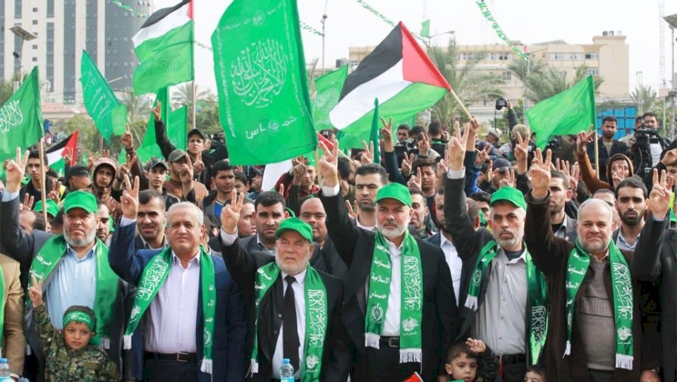 حماس: قرار الرئيس خطوة بالاتجاه الصحيح