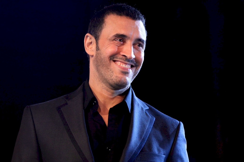شاهد: كاظم الساهر يصاب بالرعب بسبب فتاة