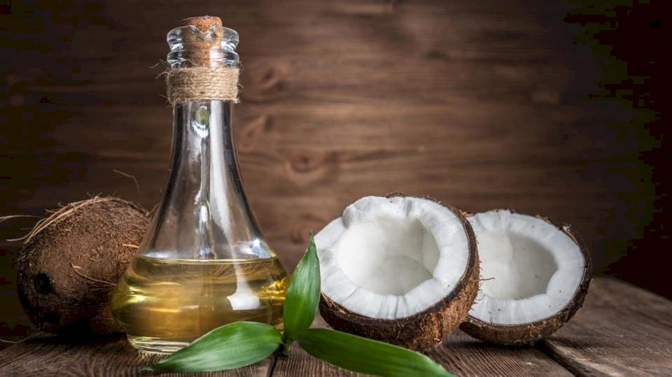 هذا هو الخطأ الذي نقوم به عند استعمال زيت جوز الهند