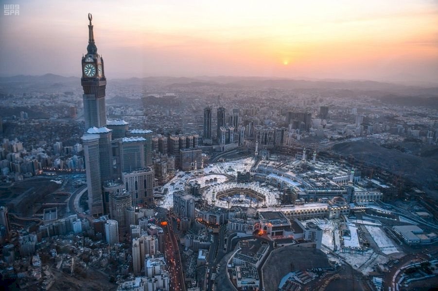 فيديو.. هطول الأمطار على الحجاج