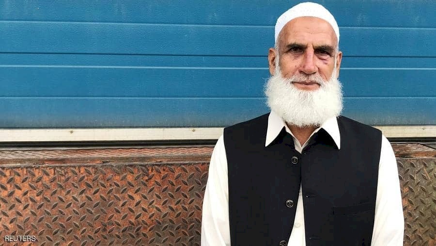 قصة عجوز منع وقوع مذبحة
