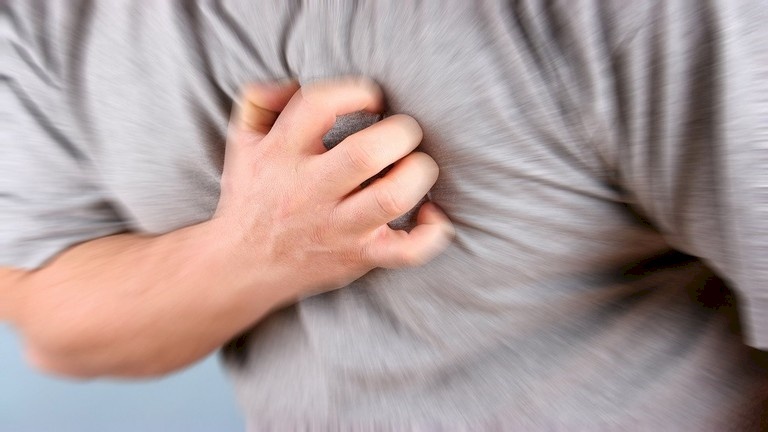 أعراض مرضية قريبة من القلب ولا علاقة لها به