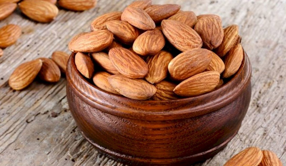 اللوز.. للحفاظ على اللياقة الجسدية