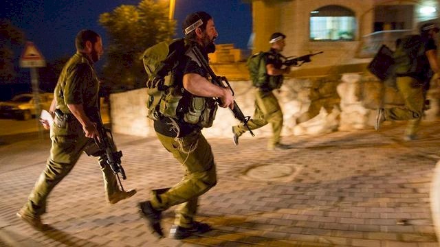 الاحتلال يواصل استنفاره برام الله ويصادر كاميرات