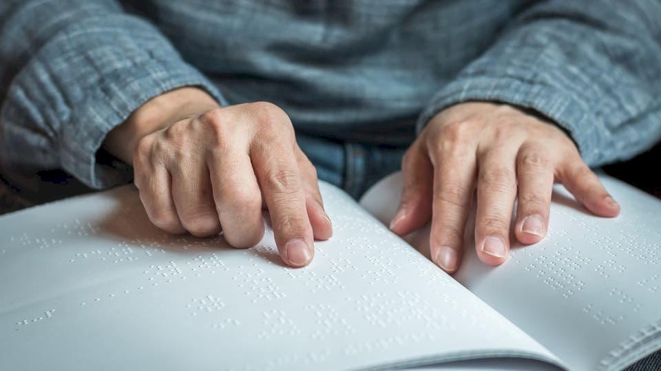 أمل جديد للمكفوفين.. تقنية واعدة لاستعادة الإبصار