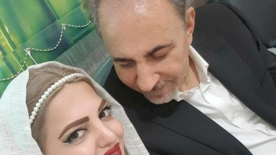 الإفراج عن عمدة طهران السابق الذي قتل زوجته
