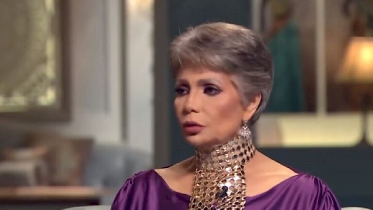 فنانة مصرية تغزو الإنترنت بشخصية الملكة "نفرتيتي" 
