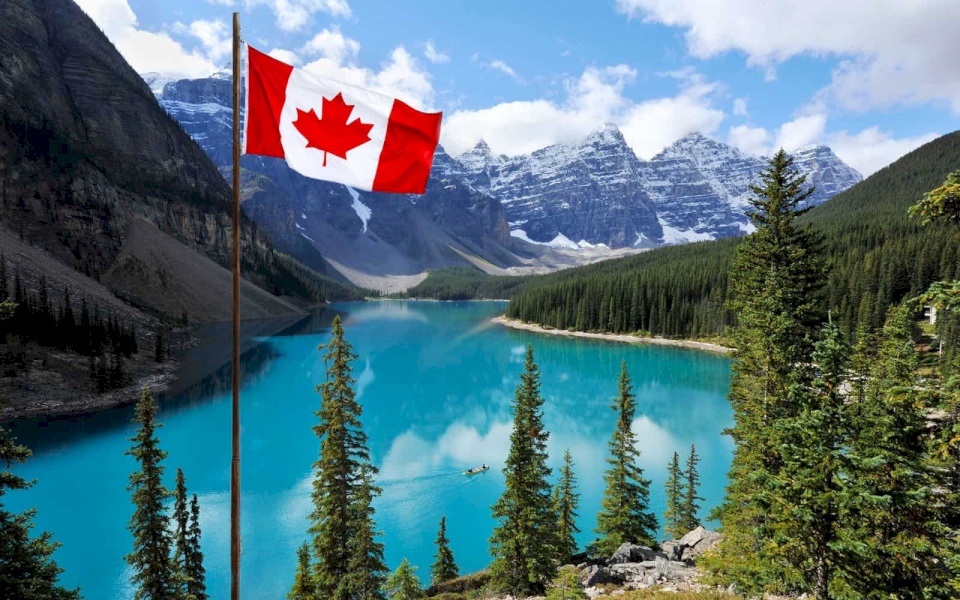 كندا تعلق على أنباء استقبال 100 ألف لاجئ فلسطيني