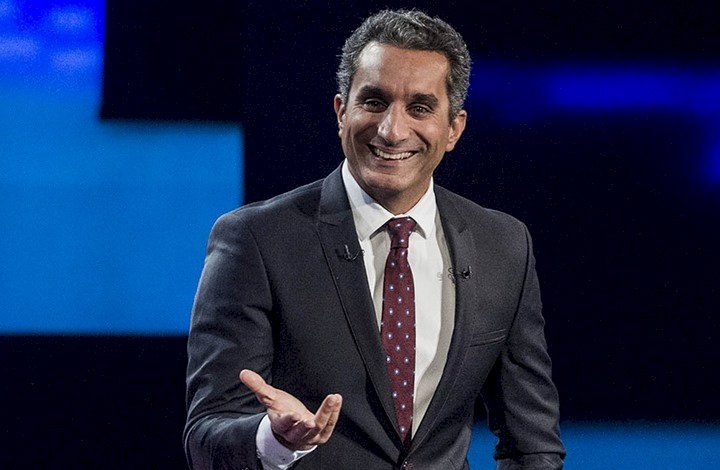 شاهد: الإعلامي باسم يوسف يظهر عاريا ويثير مواقع التواصل