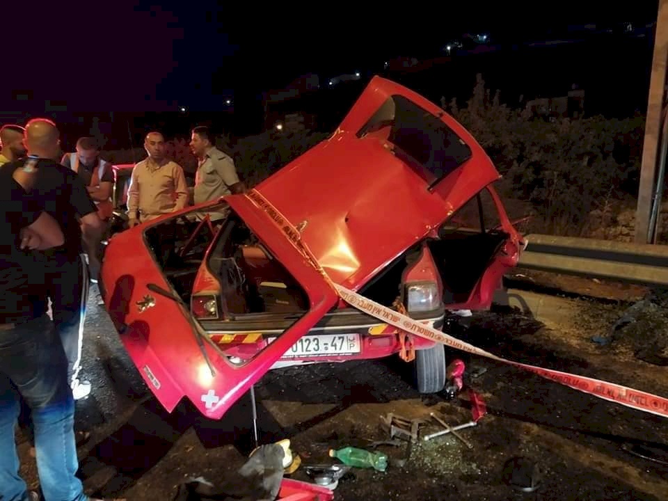 فاجعة في الخليل: مصرع 4 مواطنين بحادث سير  بينهم شقيقان