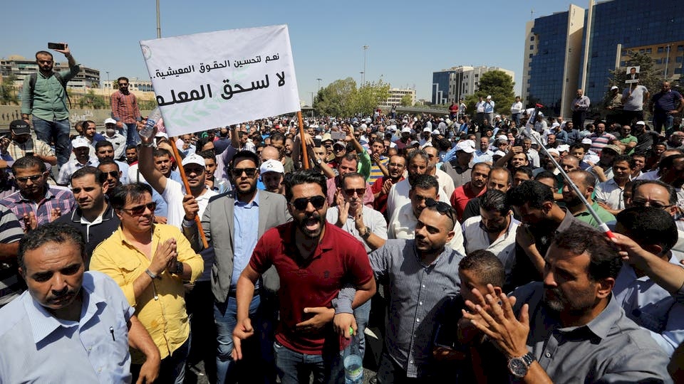 إضراب المعلمين مستمر للأسبوع الثالث في الأردن