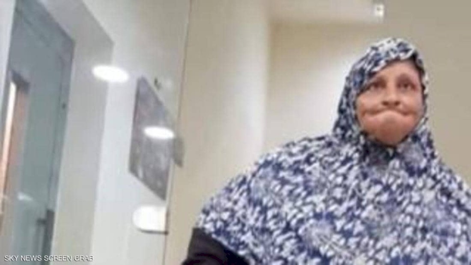 في بلد عربي متسولة مليونيرة