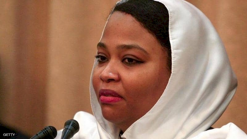 وزيرة سودانية تخرج عن صمتها