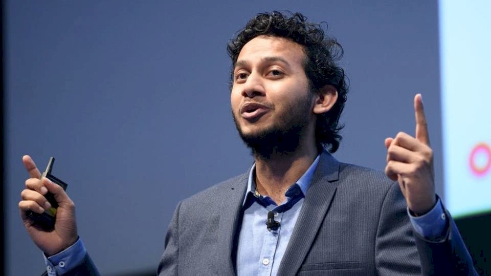 شاب من عامل نظافة لصاحب شركة بـ10 مليارات دولار