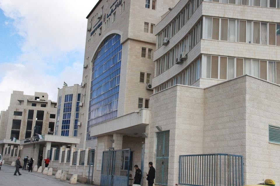 المالية تطالب بالافراج عن الموظفين المكلفين بتحديث البيانات