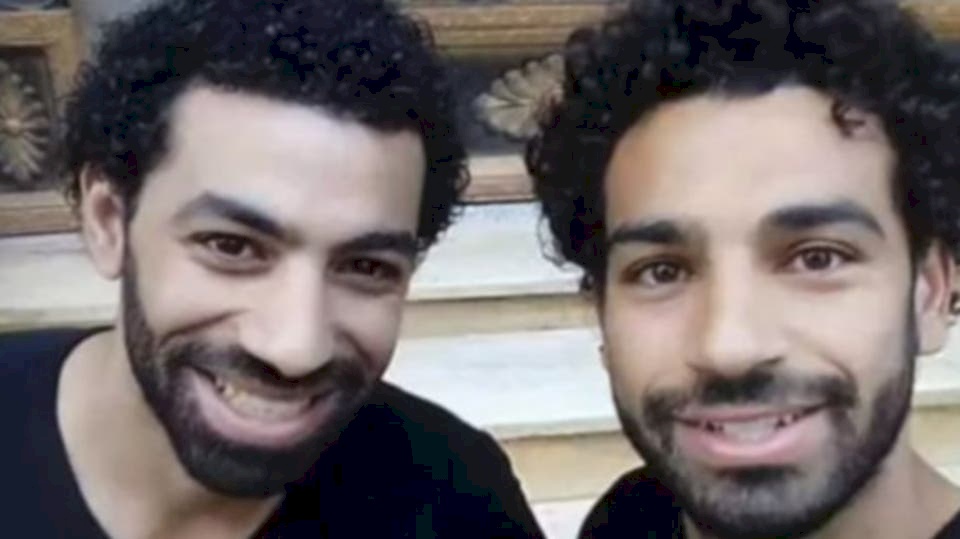 فيدو.. شبيه محمد صلاح يفجر مفاجأة