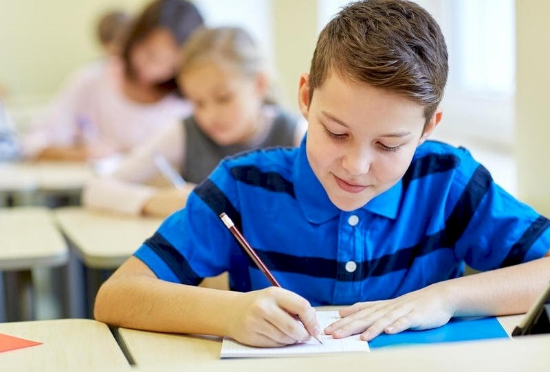 خطوات لينجح ابنك في الامتحانات