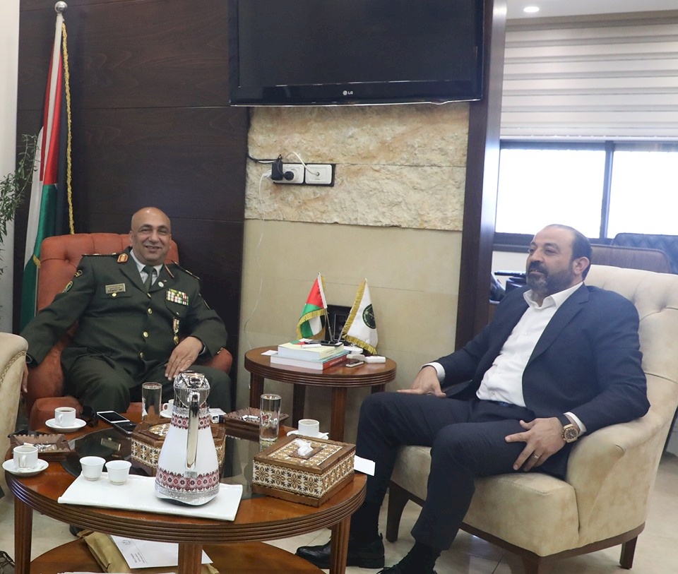 النائب العام يلتقي رئيس هيئة القضاء العسكري اللواء إسماعيل فراج