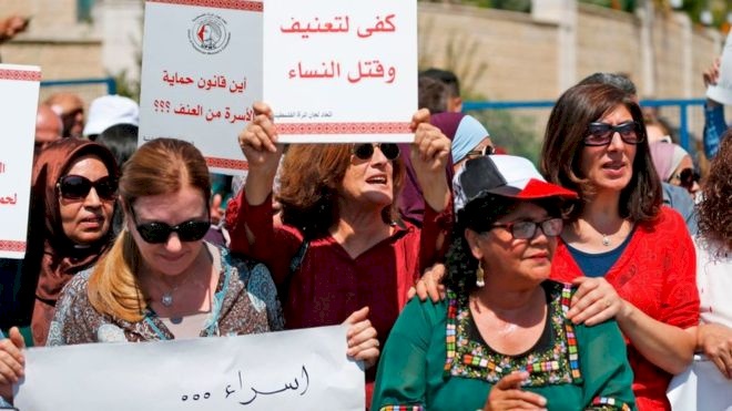 منذ بداية العام..13 امرأة قتلن في غزة والضفة 