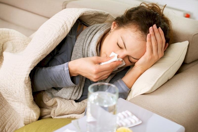 خلال فترة الحمل..علاجات منزلية للزكام