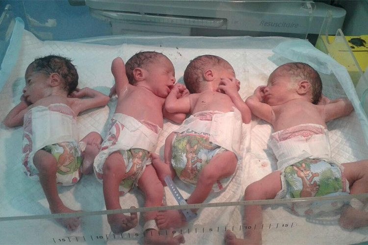 روسية تنجب أربعة توائم من زوجها العربي