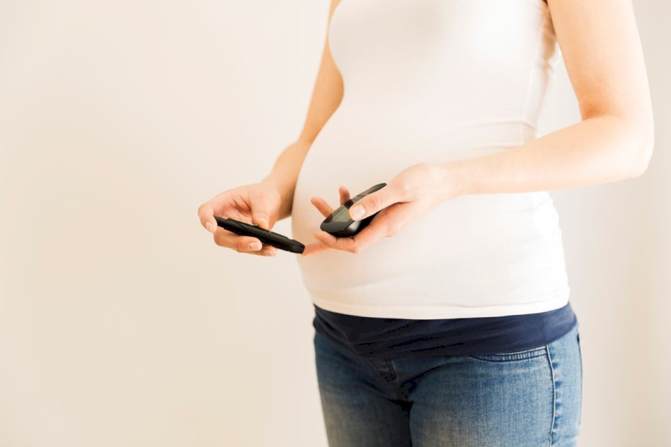سكري الحمل خطر  يصيب الأمهات