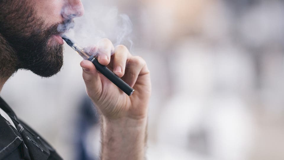التدخين الإلكتروني يفاقم أمراض الرئة