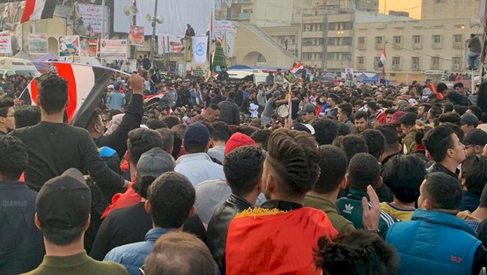 نيويورك تايمز: العراق يعيش أسوأ أزمة سياسية